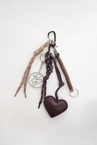 Знак Обвес коричневый с сердцем